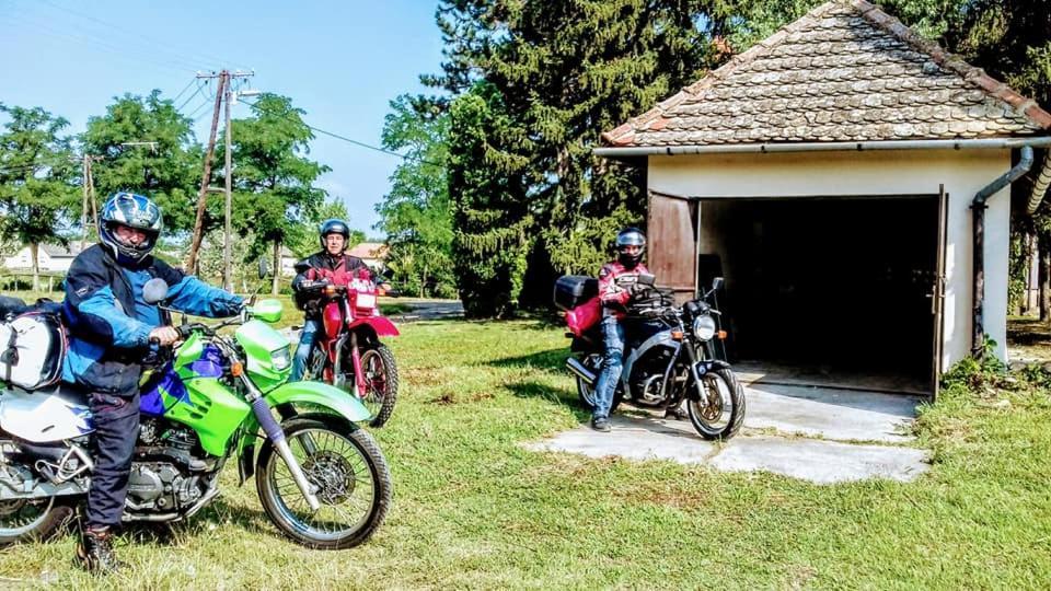 Locomotiv Vendeghaz Hercegszanto エクステリア 写真
